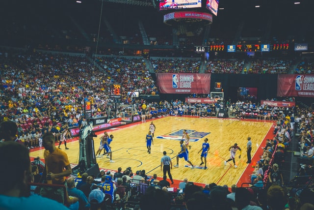 Subway vai levar fã com acompanhante para assistir às finais da NBA